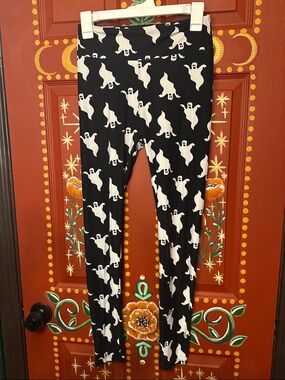 Spirit Black Leggings with White Ghost Pattern